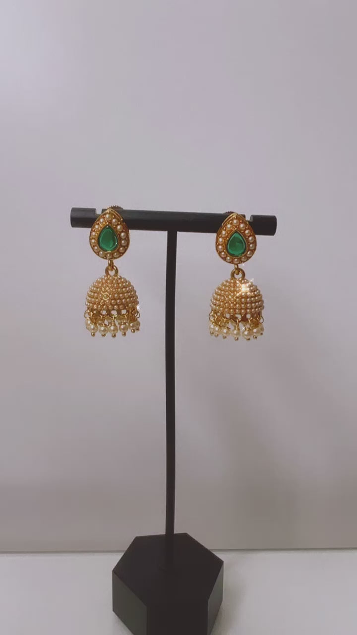 Mini chiyaan earrings